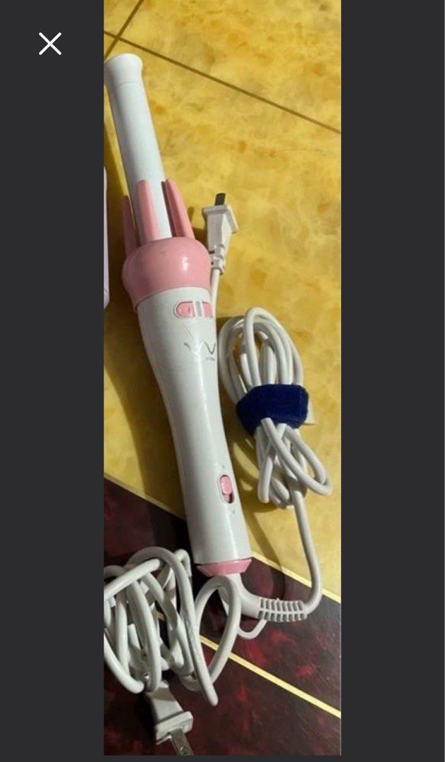 Automatic Hair Curler (Category: Hair) located in Bulacan. Submitted by declutterwitharia (Listing ID 1326206229, Image 1). Description: .