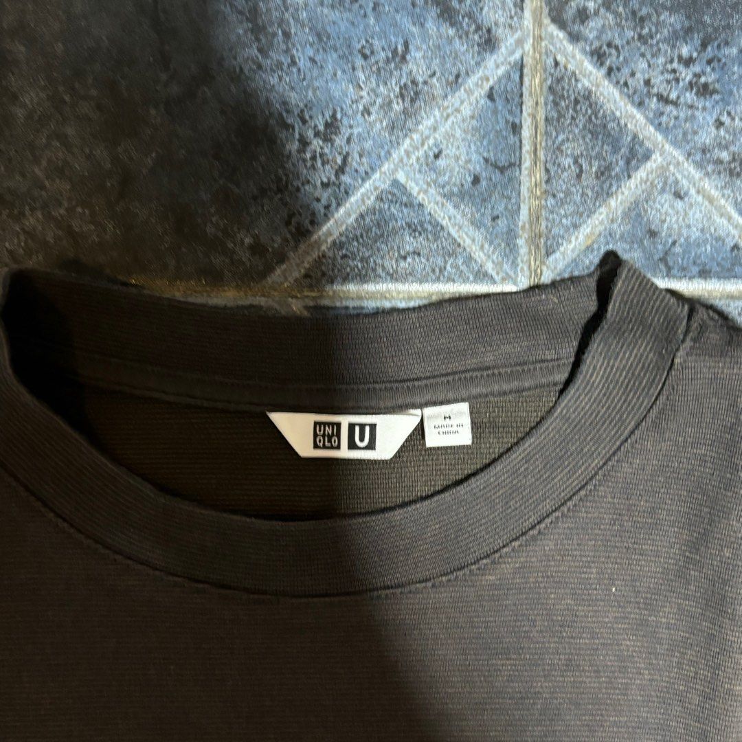 BROWN & BLCK UNIQLO AIRISM (MEDIUM) (Category: Tshirts & Polo Shirts ) located in Manila. Submitted by weshside (Listing ID 1326278472, Image 2). Description: .