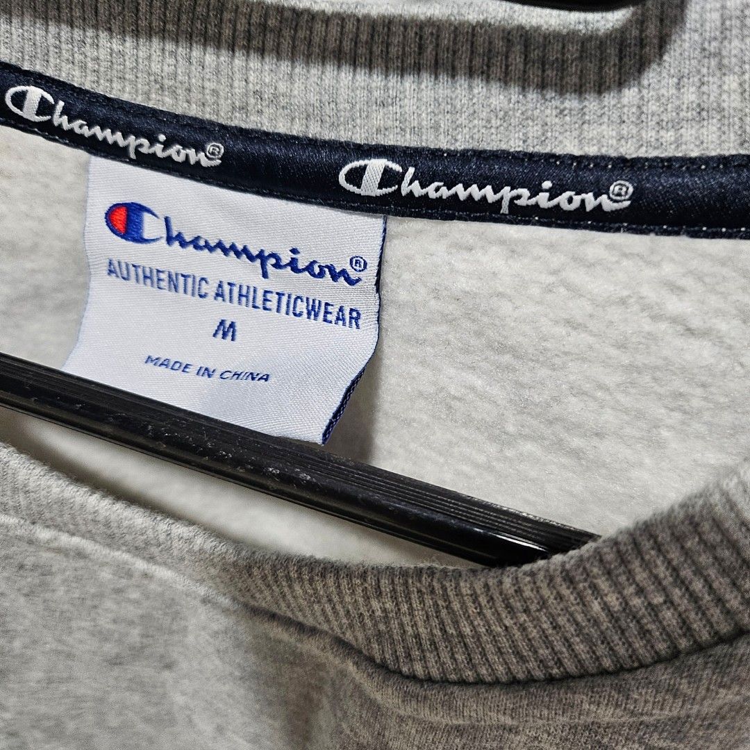 Champion Cropped Sweater
