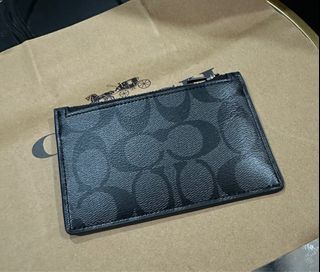 (Category: ) located in . Submitted by Luxury_branded (Listing ID 1326252422, Image 1). Description: .