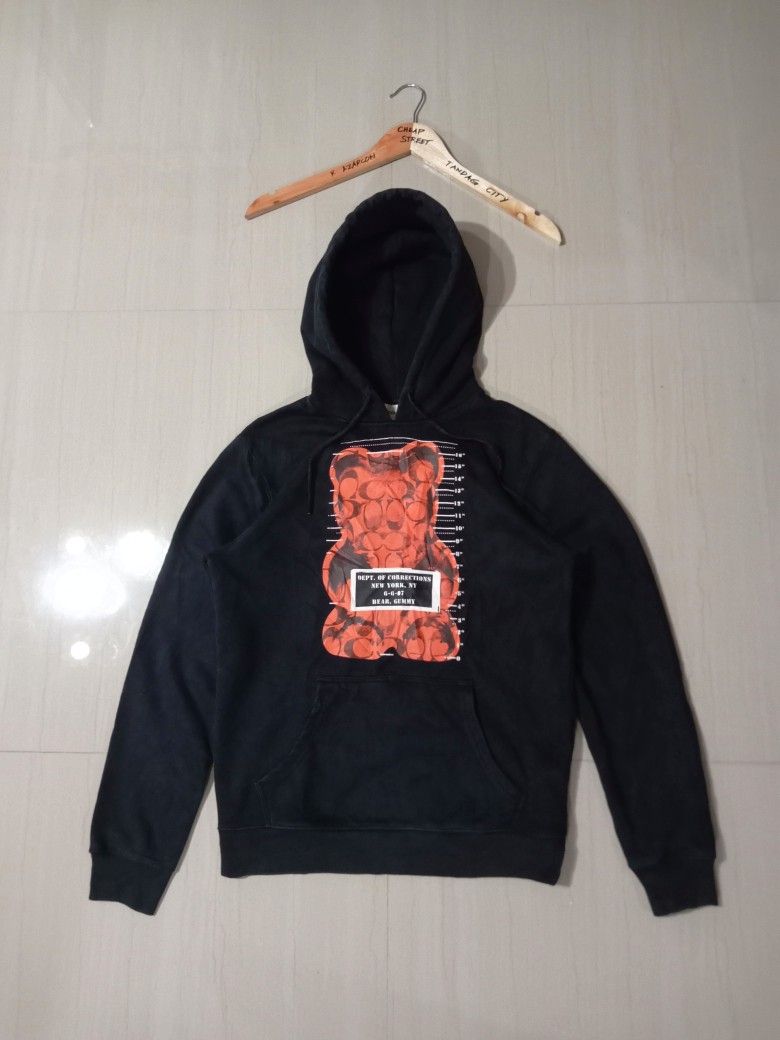 COACH VANDAL GUMMY BEAR MUGSHOT HOODIE EDITION Men s Fashion Coats Jackets and Outerwear on Carousell