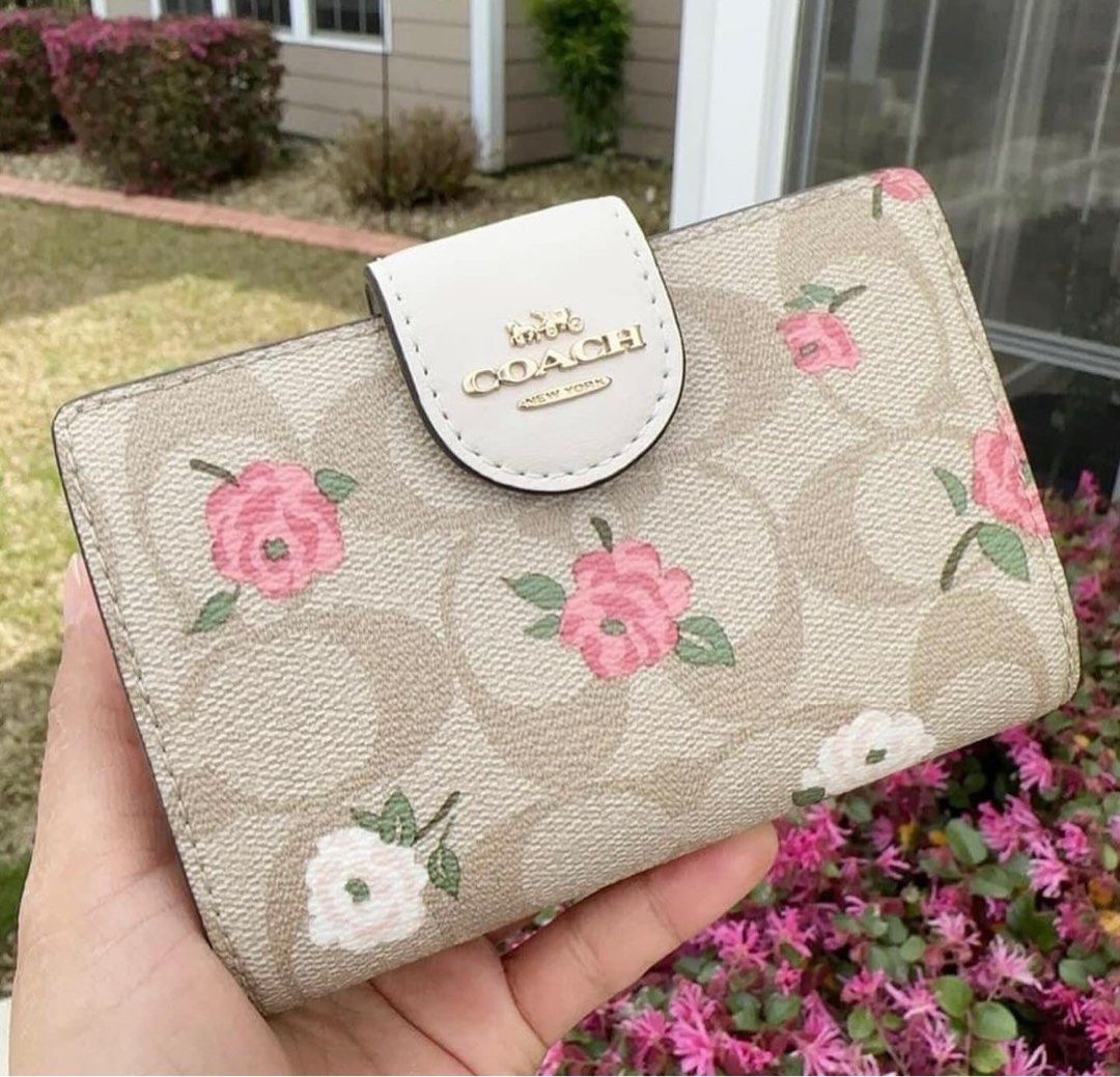 Coach new york wallet womens online