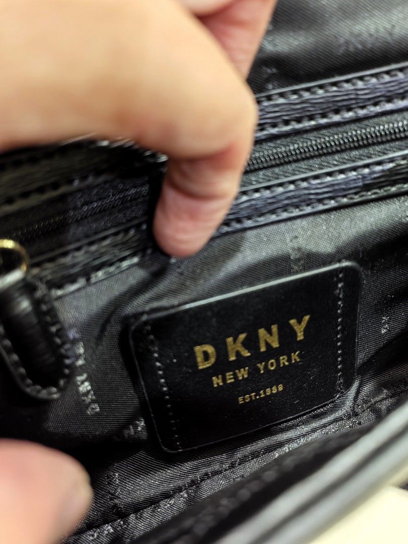 Dkny thelma chain clutch 2025