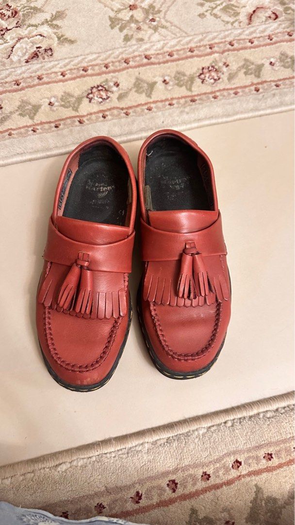 Dr martens edison cherry red hot sale