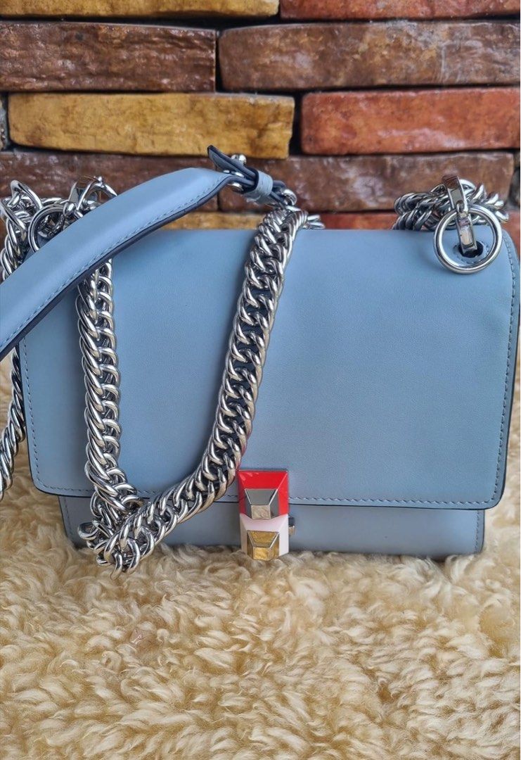 Fendi khan (Category: Luxury Bags & Wallets) located in Santa Ana. Submitted by astonandariana (Listing ID 1326246241, Image 1). Description: .