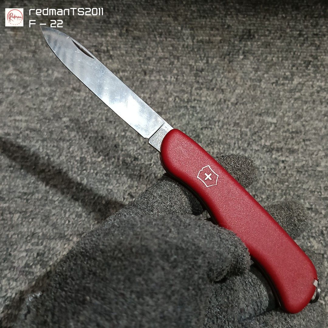 Folding Knife Victorinox (Category: Hiking & Camping) located in Meycauayan. Submitted by redmants2011 (Listing ID 1326251392, Image 2). Description: Payment - Gcash / Bank Transfer Shipping - Gogo Xpress / Flash Express.