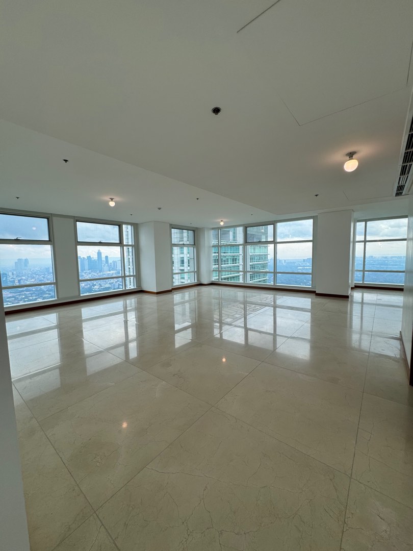 Picture of FOR SALE PENTHOUSE IN TWO ROXAS TRIANGLE Makati near One Roxas Triangle ...