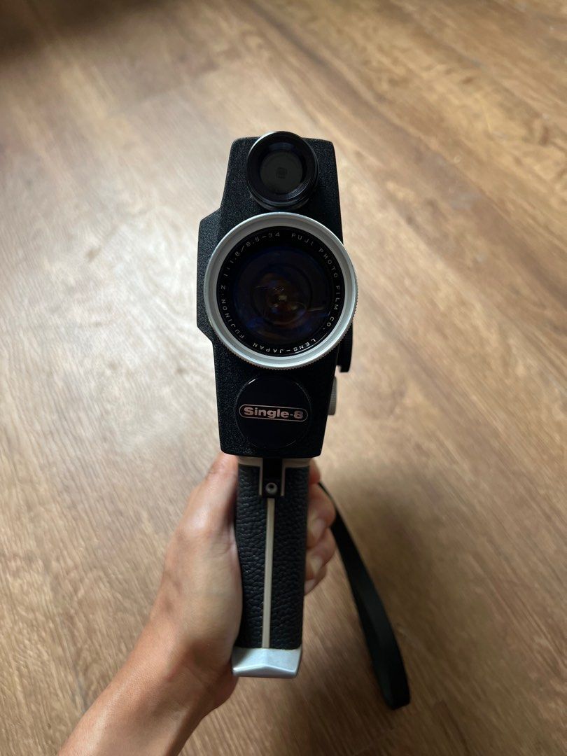Fujica Single-8 z400 vintage camera (Category: Cameras) located in Mandaluyong City. Submitted by abeverage (Listing ID 1326158512, Image 3). Description: Not yet tested. Sold as is where is.