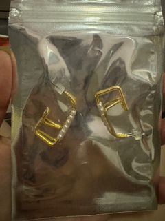 （分類：）位於 。 由 syil20 提交（商品編號 1326273901，圖片 1）。簡介： 。