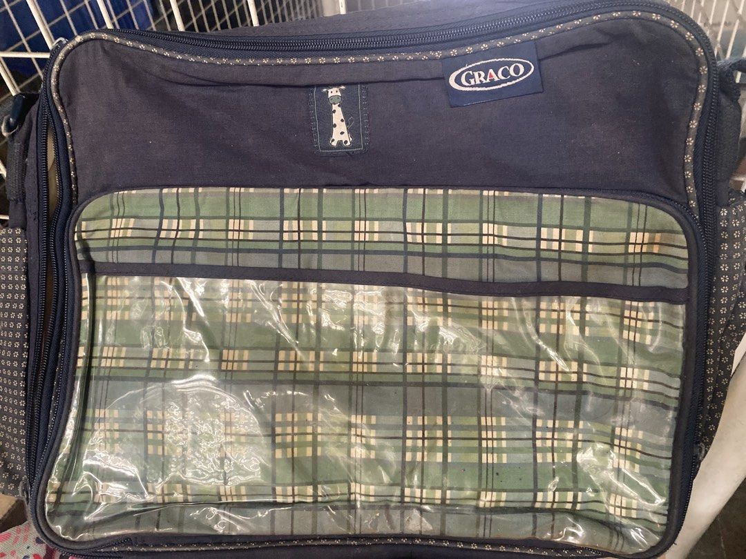 Grace Baby Bag (Category: Other Babies Going Out Needs) located in Quezon City. Submitted by stuffamania (Listing ID 1326169991, Image 2). Description: Big Graco Baby Bag *natambak lang sa bodega * super spacious for baby needs RFS:Decluterring.
