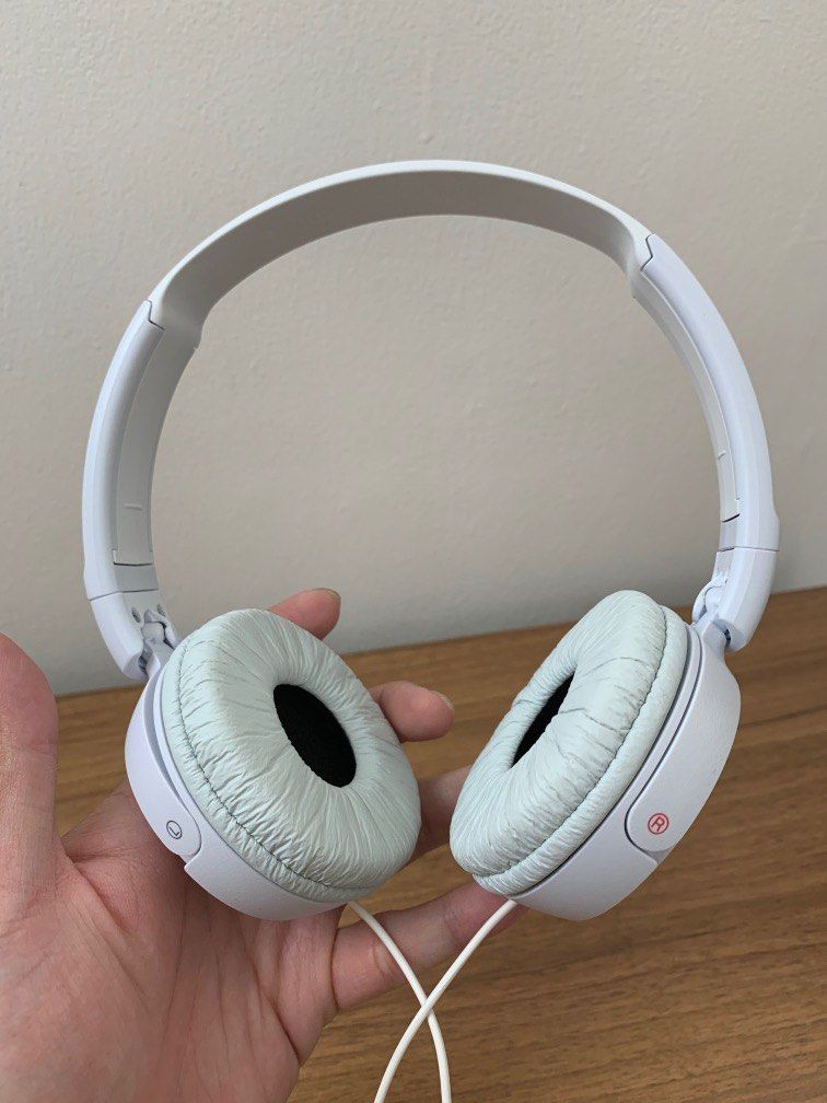 Headphones Sony MDR ZX 110 seperti baru pemakaian 1x, Elektronik