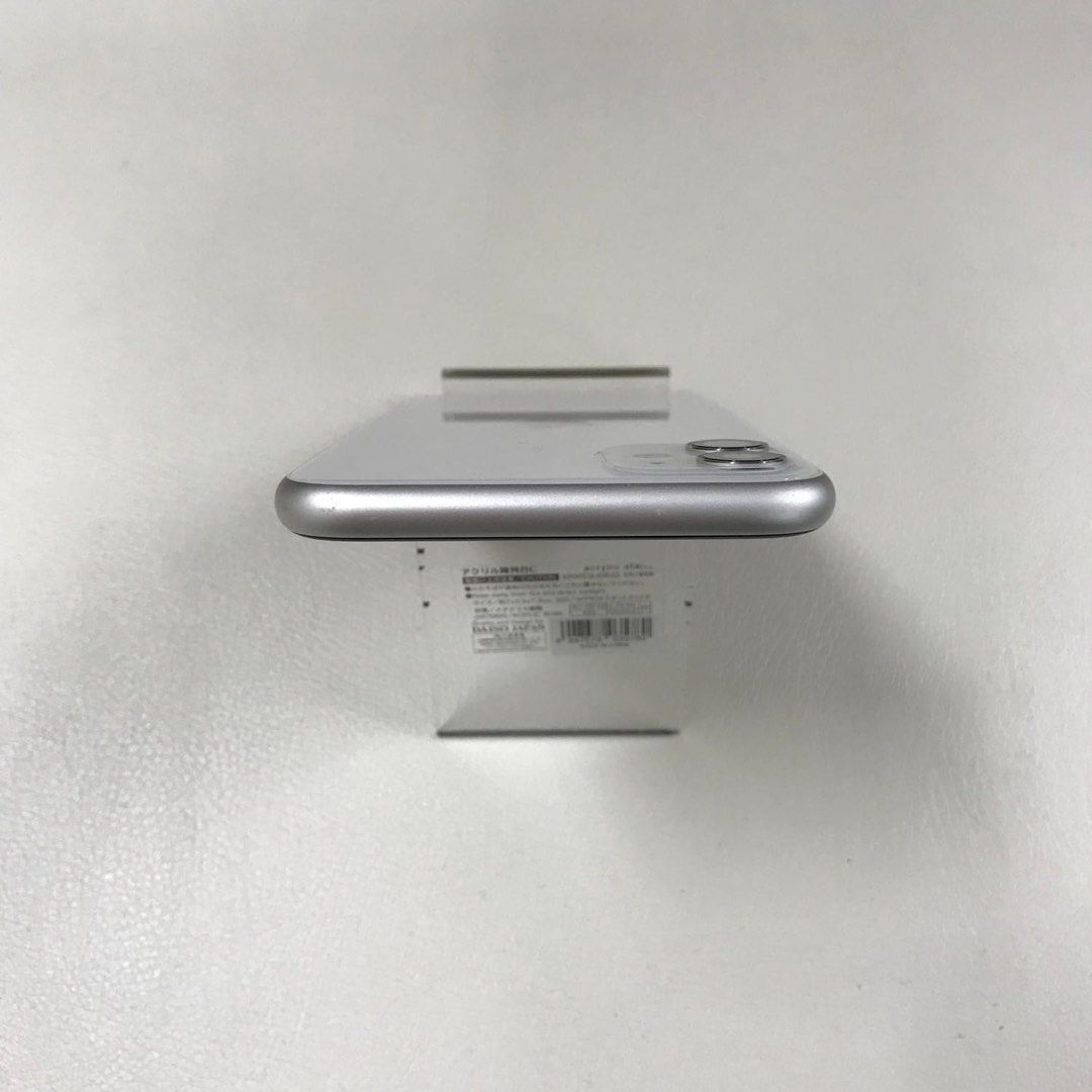 iPhone 11 128gb (Category: iPhone 11 Series) located in Manila. Submitted by TekiCashGadgetsph (Listing ID 1326145463, Image 2). Description: (FU) Open-line, any sim working (worldwide) - Guaranteed original iPhone not fake/copy accessories with box Secondhand Good as new not abused! Presentable •Original Lcd • no issue hidden issues • clean apple id / iCloud id • Good batthealth • Good cam front/back • Good Performance • Working face id • Good u