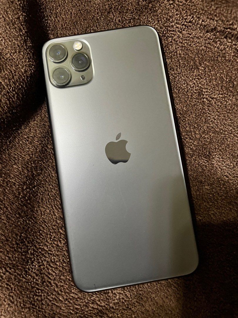 IPHONE 11 PROMAX 256 GB (Category: iPhone 11 Series) located in Manila. Submitted by mamiyo_0613 (Listing ID 1326171676, Image 1). Description: iPhone 11 PROMAX Sale/Swap From POWERMAC NTC P/A Factory Unlocked Face ID working 256GB 77% Battery health 99% Smooth NAPALITAN NA LCD (OLED) Other than lcd, all genuine parts pa Unit & Case only Meet up, Unli check & reset.
