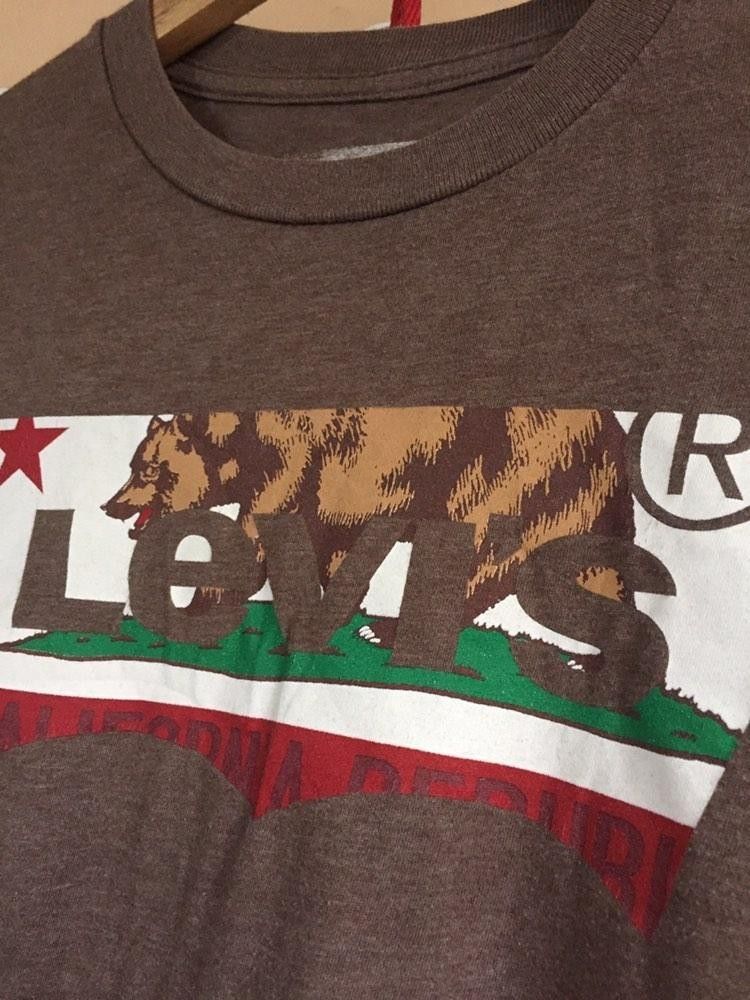 Levi's bear shirt top