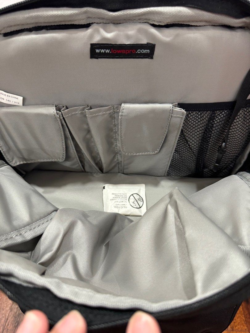 Lowerpro Backpack Camera (Category: Camera Bags & Carriers) located in Bangi. Submitted by lov08 (Listing ID 1326176464, Image 3). Description: Condition : 10/10 Used few times .