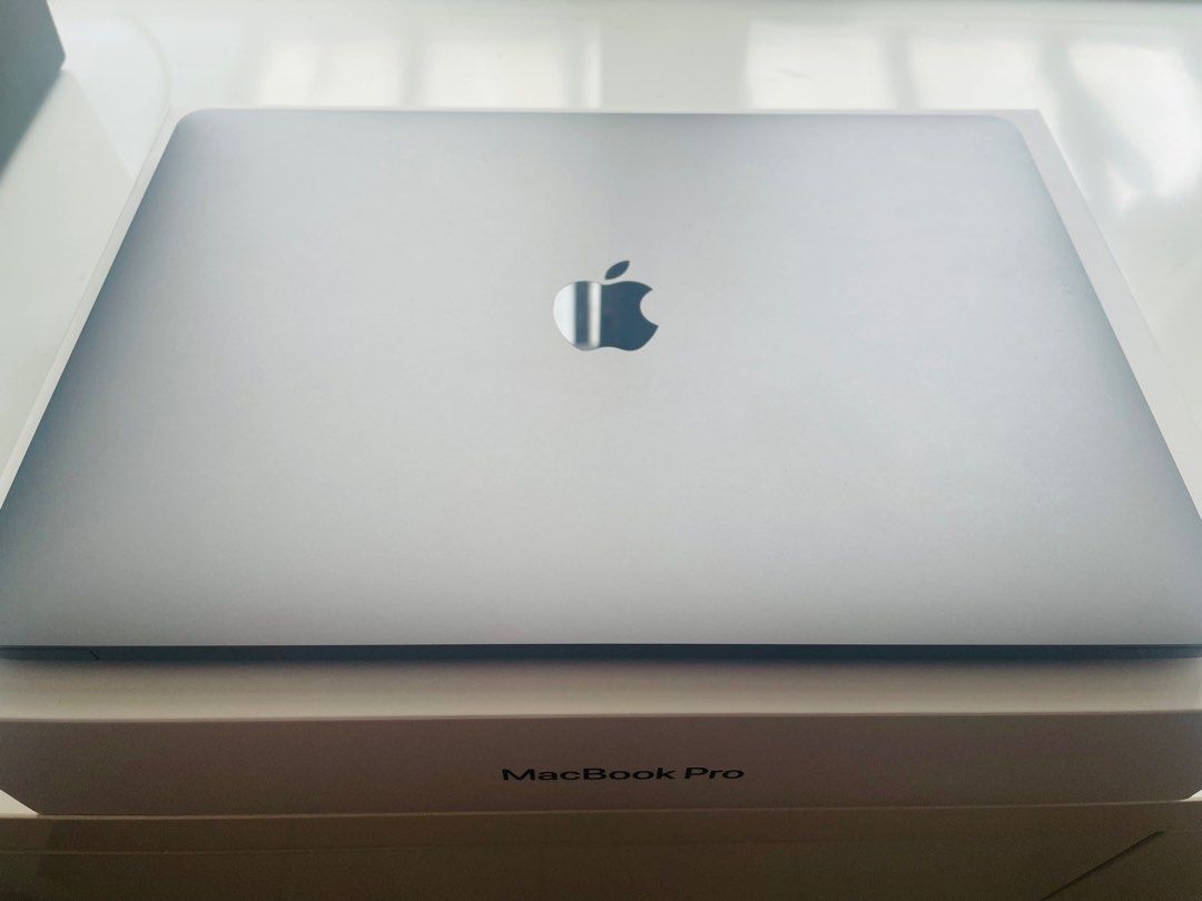 MacBook Pro 13-inch, 2020, Thunderbolt MacBook本体