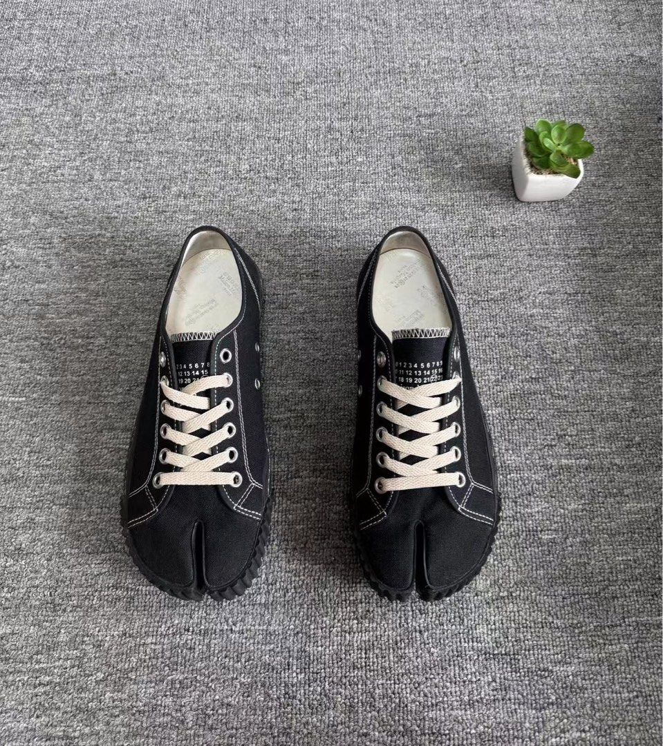 極美品 Maison Margiela 分趾芭蕾鞋 黑色 38 maison margiela馬吉拉tabi黑色經典分趾樂福鞋平底皮鞋38號全新配件塵