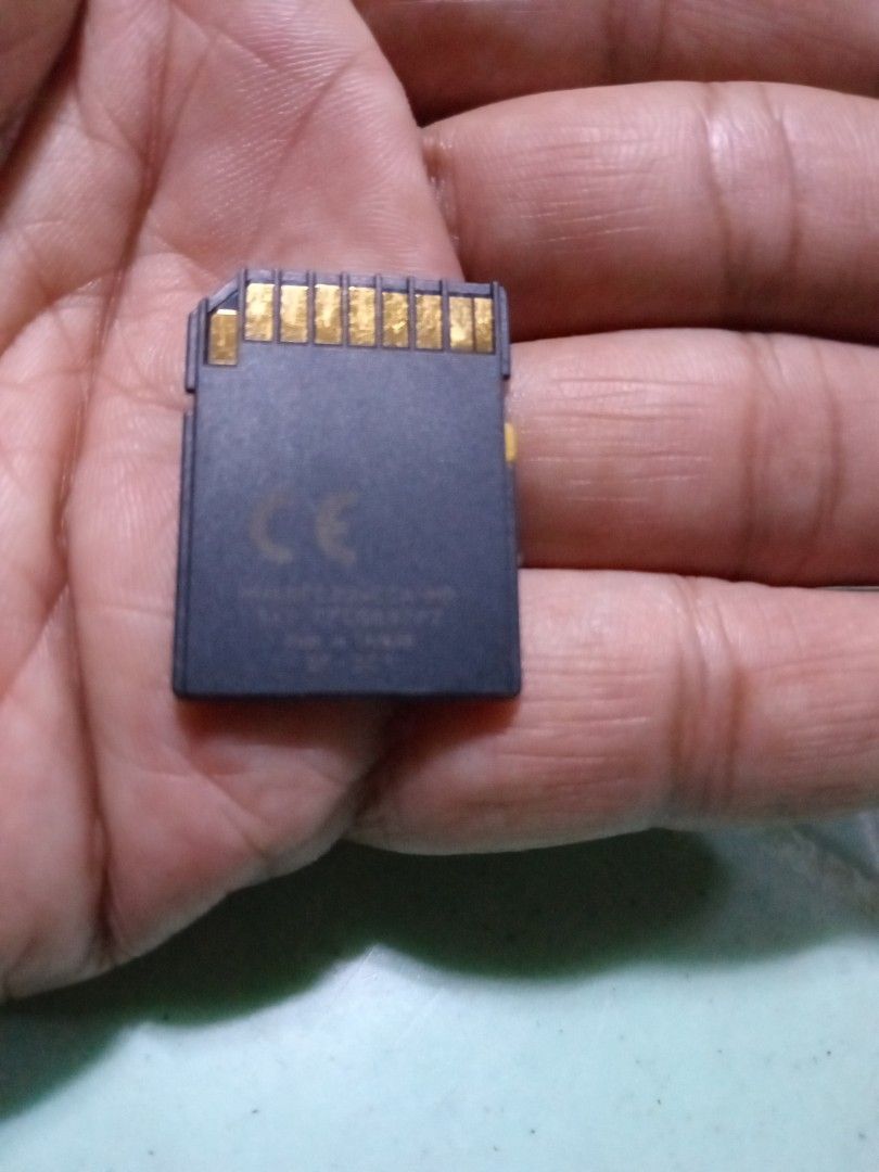 SONY SD ram (Category: Memory & SD Cards) located in Valenzuela. Submitted by consjavier74 (Listing ID 1326173897, Image 2). Description: slightly used 200 pesos only 2 gig SONY SD Ram Dalandanan Valenzuela City.