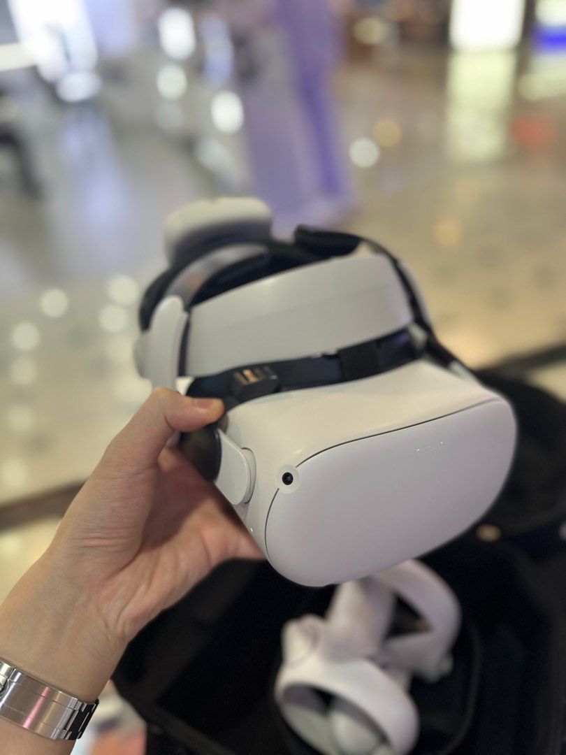 META QUEST 2 USED, Video Gaming, Video Games, Others on Carousell