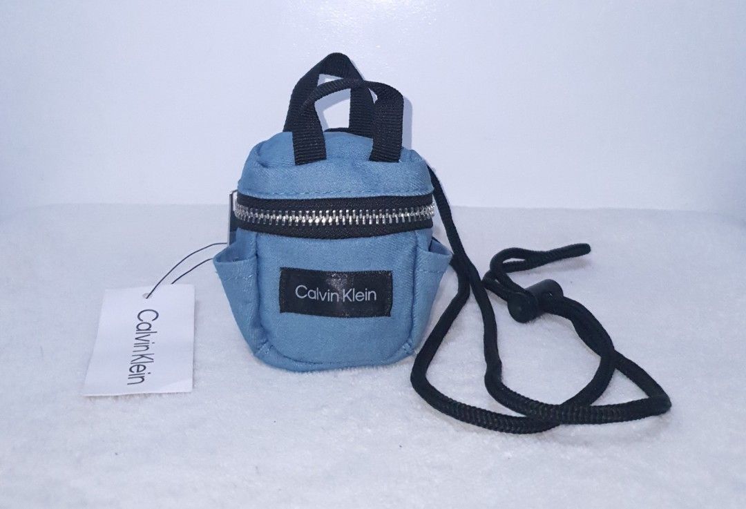 CALVIN KLEIN Micro Mini Crossbody Bag Sling Pouch (Category: Purses & Pouches) located in Baguio. Submitted by missyjhen81 (Listing ID 1326156218, Image 2). Description: 📝📷Products and Photos and Information • Onhand • Actual photos *Product color image may slightly differ due to lighting. 💳Payment Methods • GCASH • Maya • BPI Bank Transfer NOTE: • Make an offer only if you are genuinely interested and capable of completing the purchase. Avoid