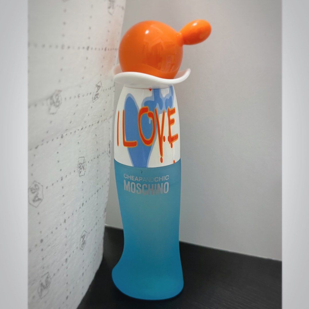 Moschino i love perfume shop