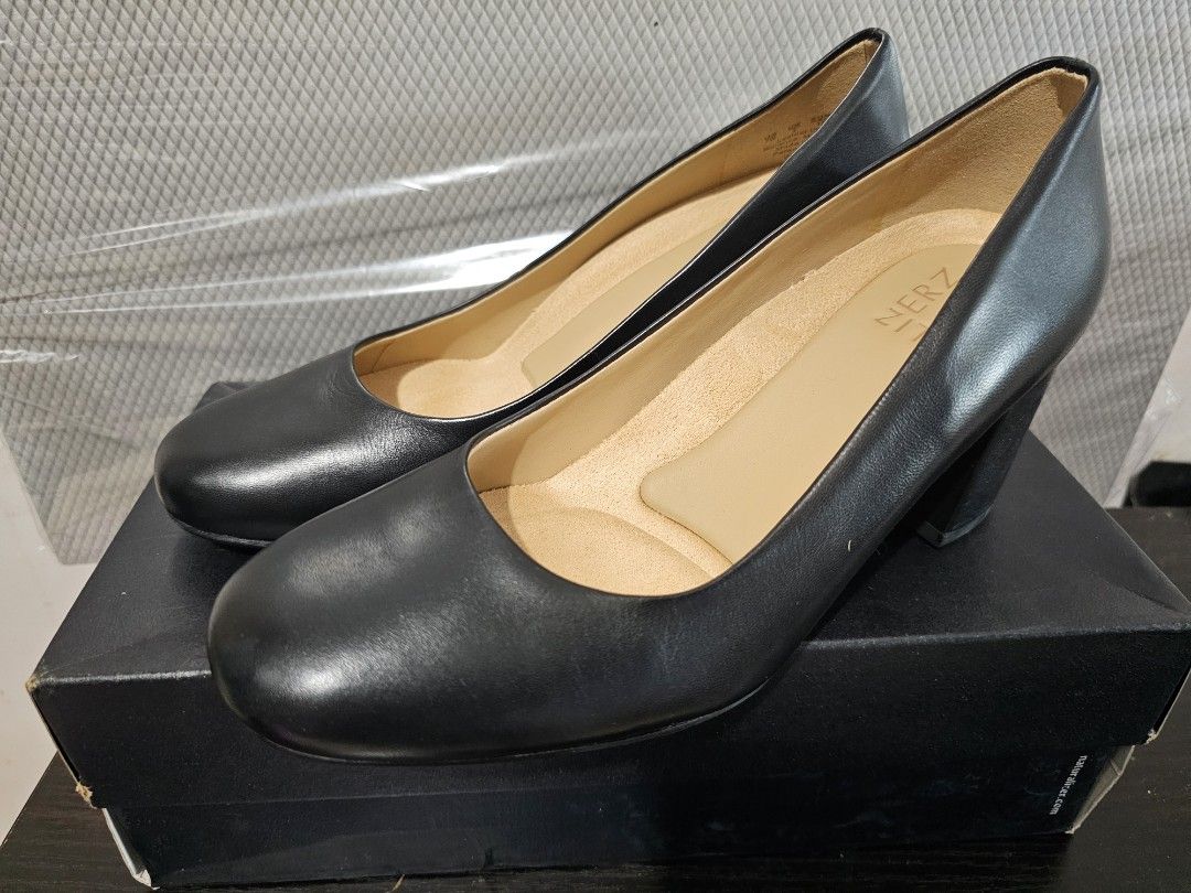 Naturalizer whitney pumps online