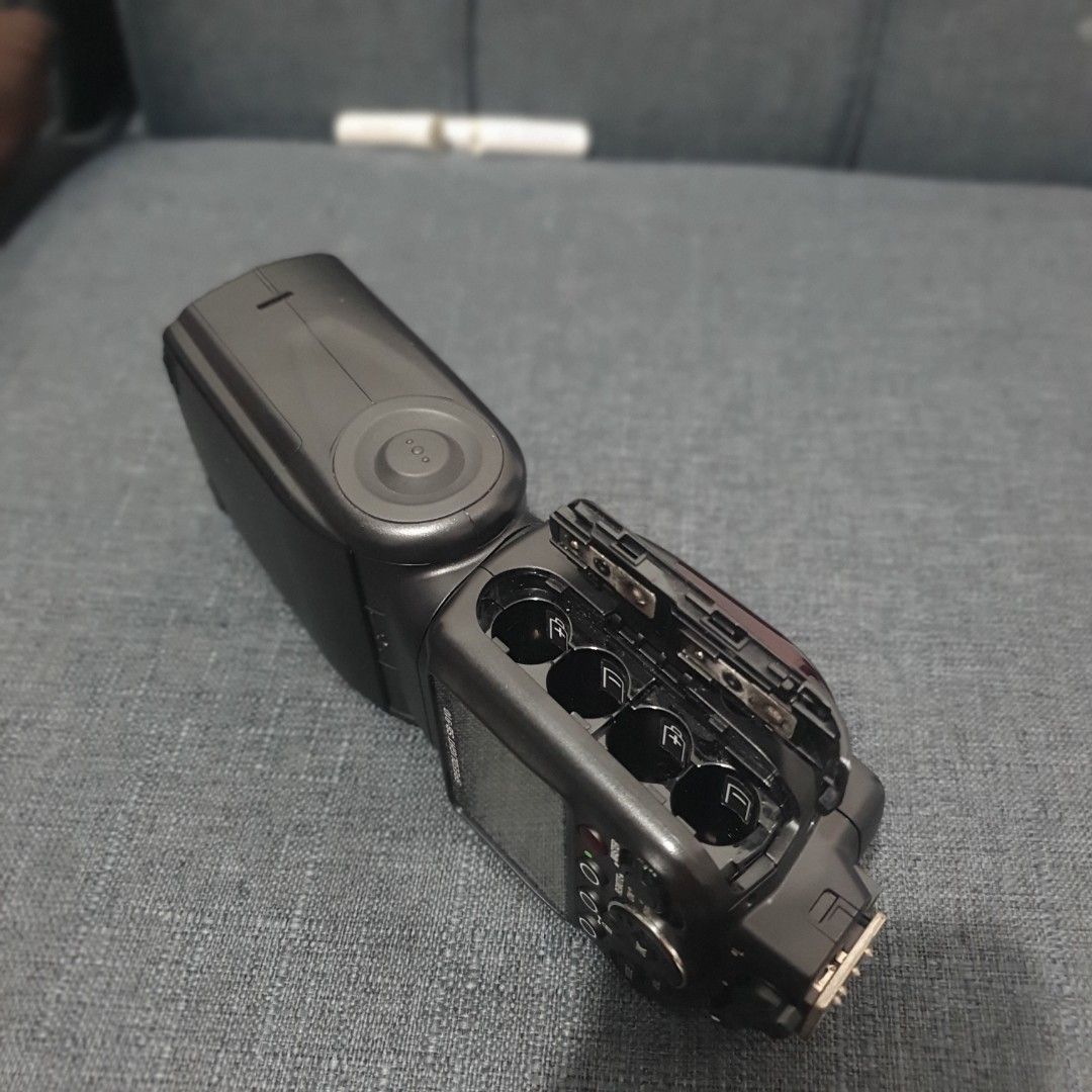 Nikon sb910 AF speedlight flash (Category: Flashes) located in Valenzuela. Submitted by jovantt (Listing ID 1326215073, Image 3). Description: Nikon sb910 AF speedlight flash.