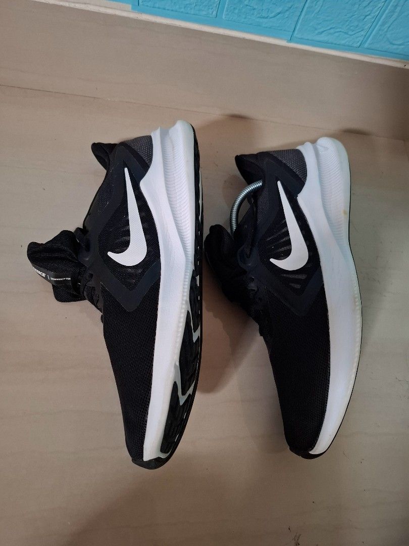 Original NIKE Downshifter 10 Balck 44 5 28 5 Fesyen Pria Sepatu Sneakers di Carousell
