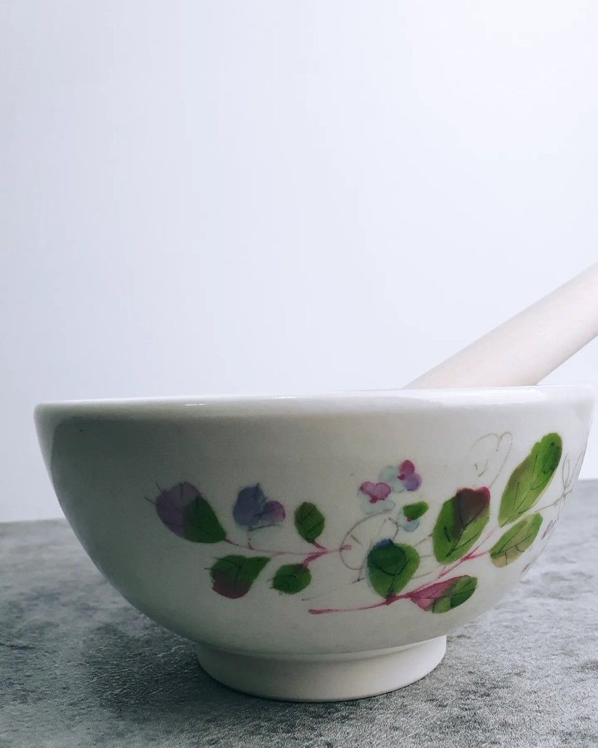 Pretty Stoneware Mortar and Pestle (Category: Cookware & Accessories) located in Pasay City. Submitted by thepickypicker (Listing ID 1326242022, Image 3). Description: Pretty Stoneware Mortar and Pestle P580 Size: 3" tall, 6" wide.