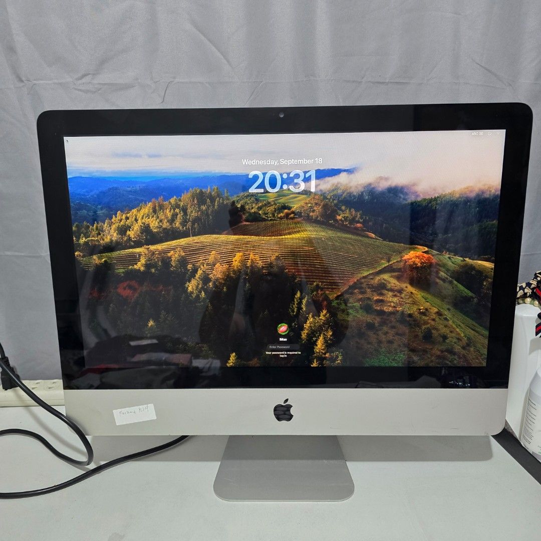 REFURBISHED iMac Computer All in One 21.5-inch (Category: Desktops) located in Macabebe. Submitted by pampanga_chic (Listing ID 1326267446, Image 1). Description: refurbished 8G/500G i5 with wired keyboard and mouse Cash on pickup in San Fernando, Pampanga.