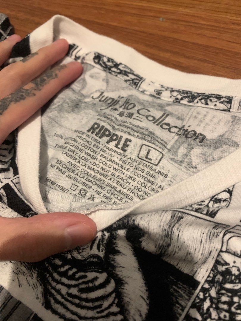 Ripple Junji Ito Collection T-Shirt (Category: Tshirts & Polo Shirts ) located in Manila. Submitted by 0_eight (Listing ID 1326206035, Image 2). Description: 20” (Width) x 25.5” (Length) Large on tag. Worn a couple of times. RFS: Not my style, it was a gift from the US. Delivery only! (J&T Express) MOP: Gcash.