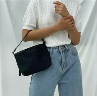 (Category: ) located in . Submitted by bagcouture (Listing ID 1326145827, Image 1). Description: .