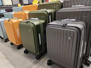 （分類：）位於 。 由 luggage_dynasty 提交（商品編號 1305714986，圖片 1）。簡介： 。