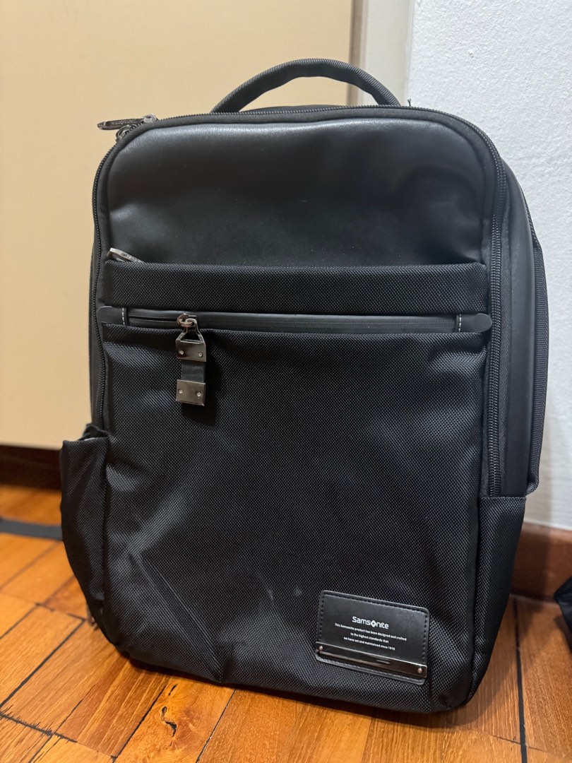 Samsonite VESTOR BACKPACK Laptop Backpack Men s Fashion Bags Backpacks on Carousell