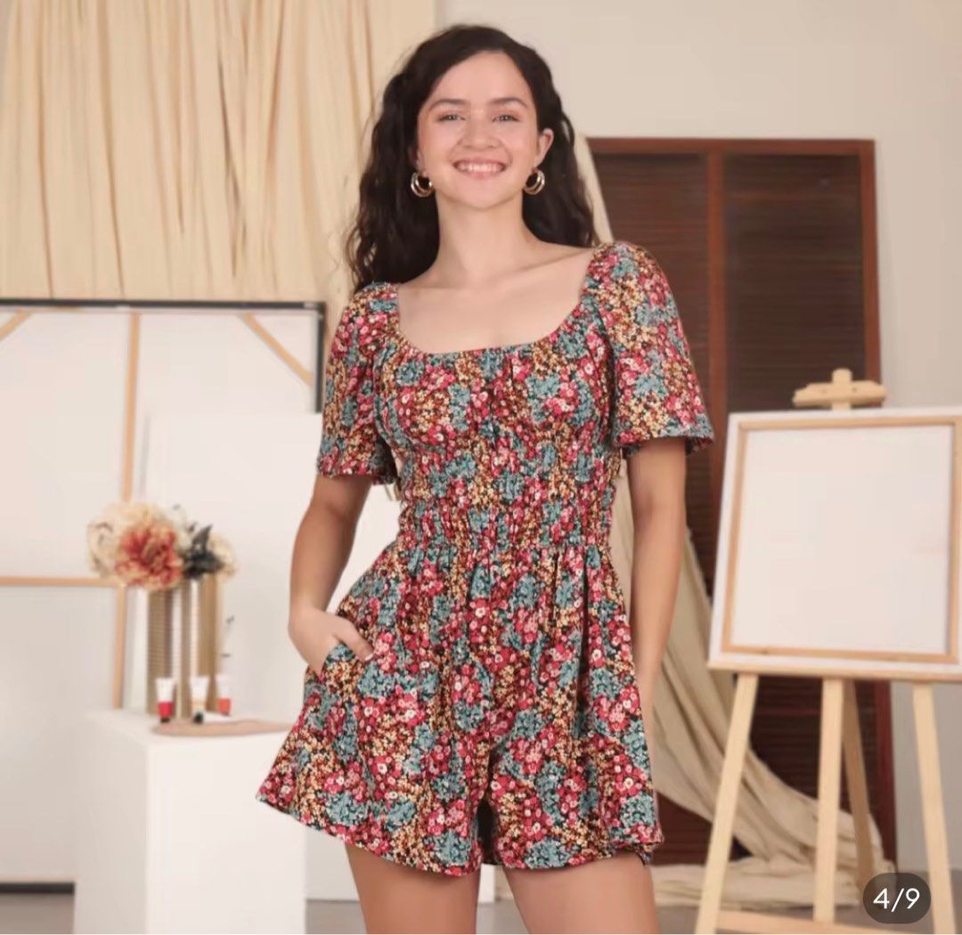 Tayo Penny Romper floral - size 2 (Category: Rompers) located in Tanza. Submitted by jaydeecx (Listing ID 1326135207, Image 1). Description: Tayo Size 2 Floral penny romper With pockets.