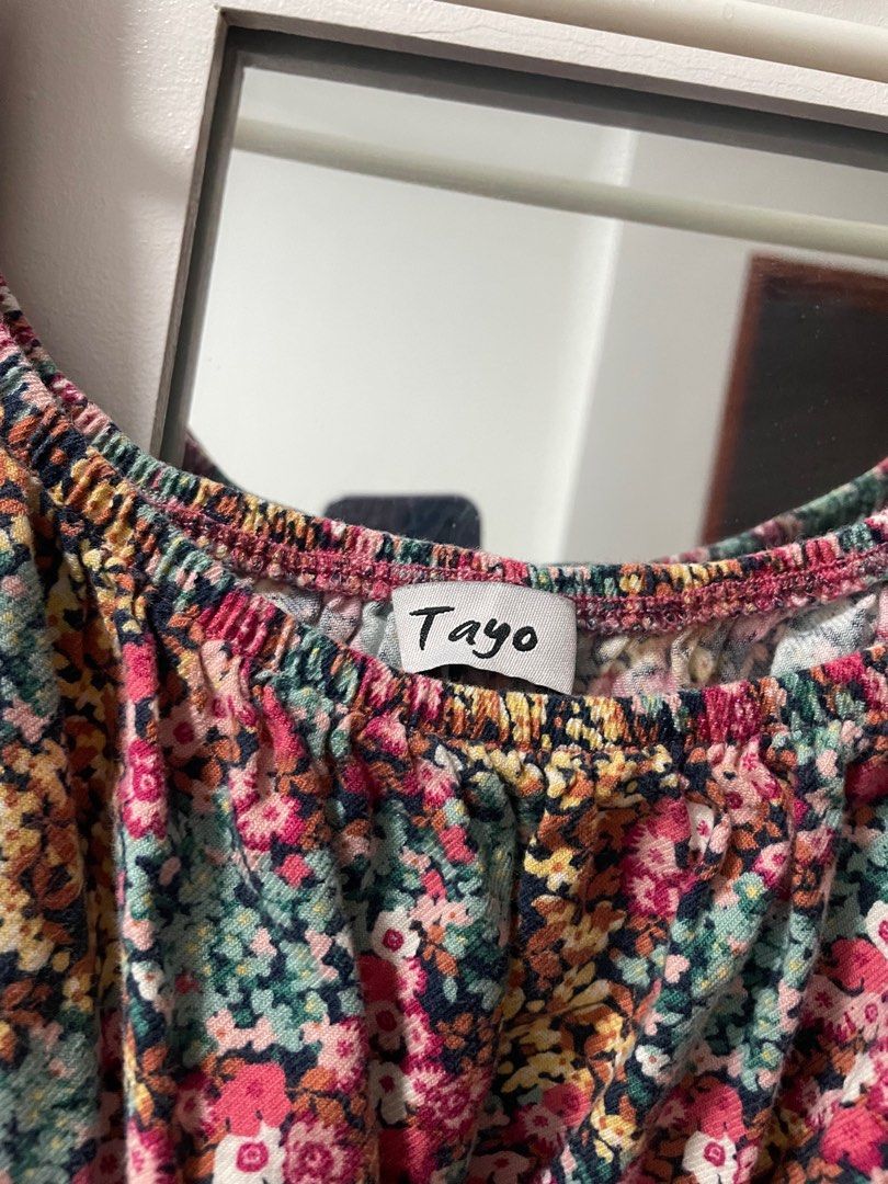 Tayo Penny Romper floral - size 2 (Category: Rompers) located in Tanza. Submitted by jaydeecx (Listing ID 1326135207, Image 3). Description: Tayo Size 2 Floral penny romper With pockets.