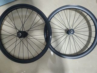 （分類：）位於 。 由 a.o.t 提交（商品編號 1326296219，圖片 1）。簡介： 。