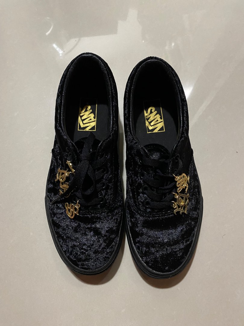 Vans era velvet top