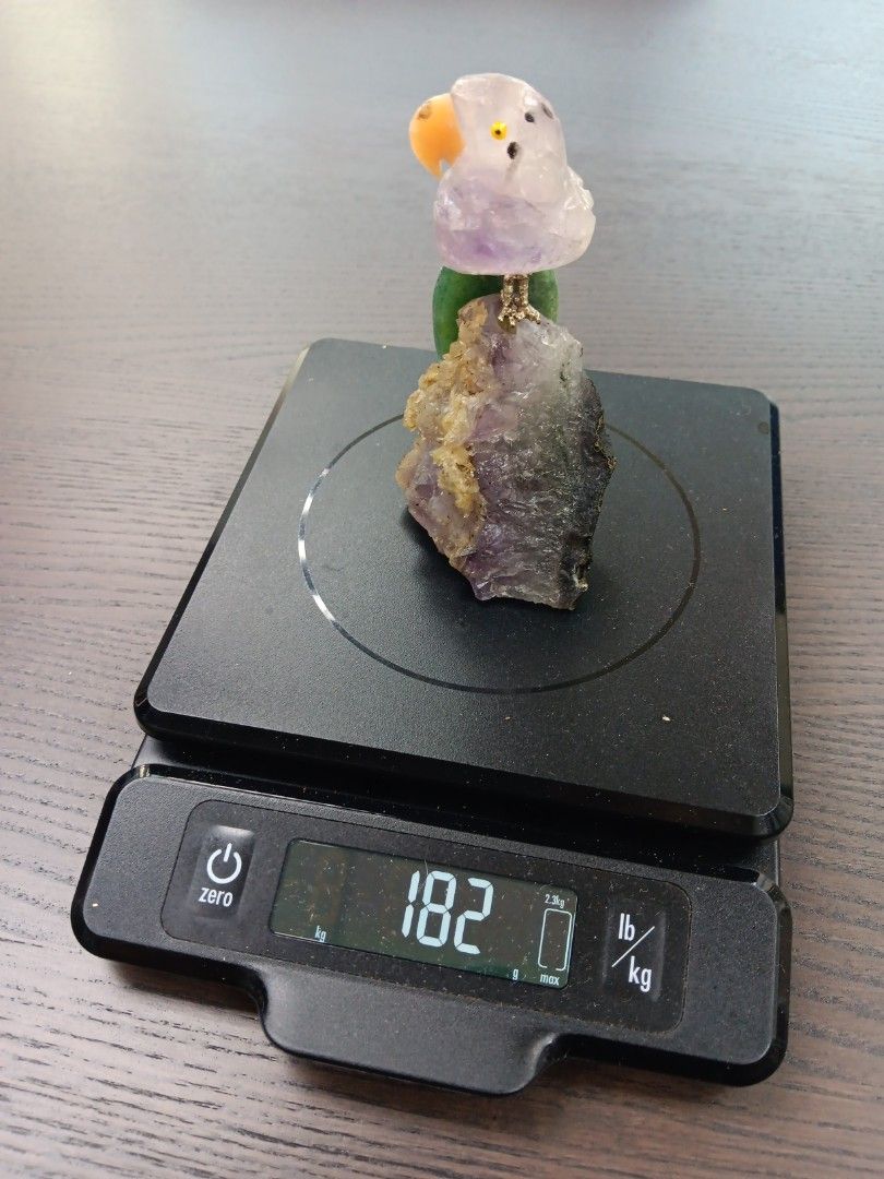 鸚鵡造型 （分類：寶石、鑽石、水晶）位於 Hong Kong。 由 lamsumlam_well 提交（商品編號 1326380735，圖片 3）。簡介： 。