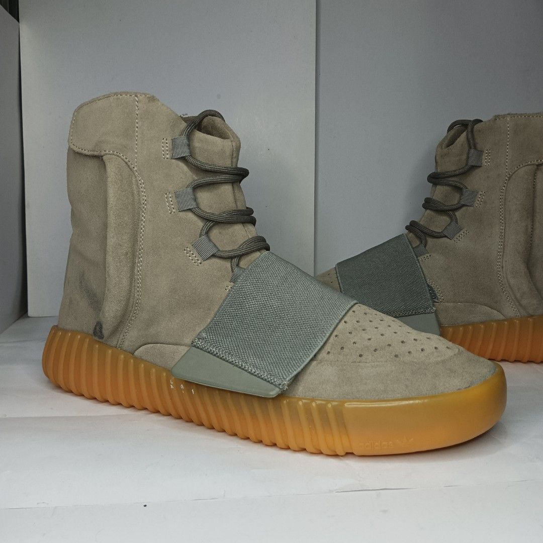 Yeezy boost 750 44 on sale