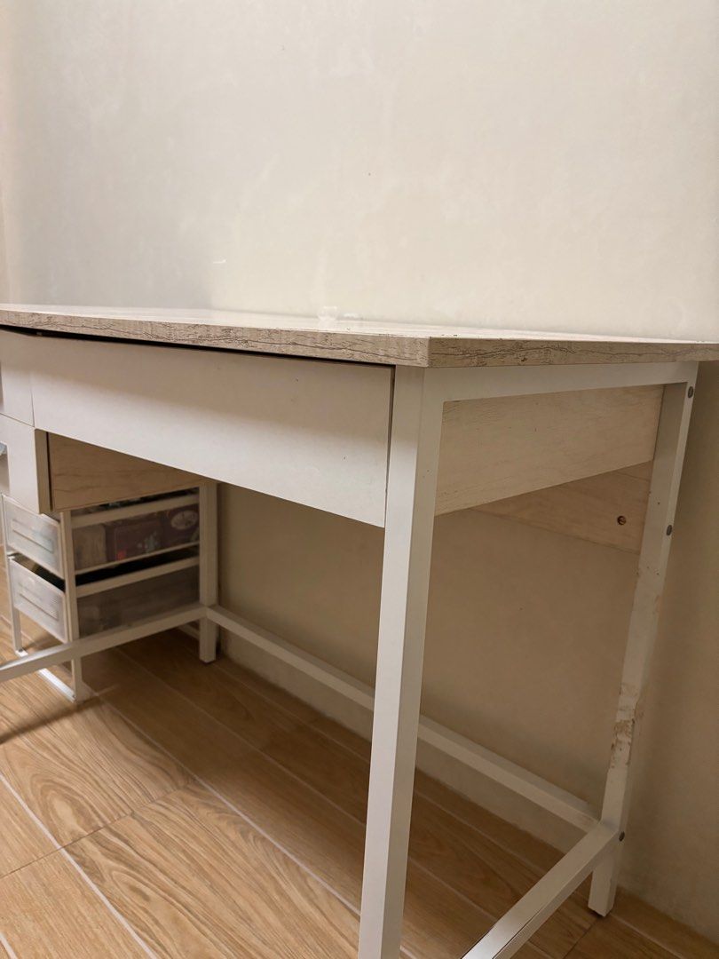 Allhome table (Category: Tables & Sets) located in Manila. Submitted by ronatayfra90457 (Listing ID 1326430794, Image 3). Description: Allhome computer table with 3 drawers 1 dent (from factory) No issue (all drawers functions well) Negotiable! .