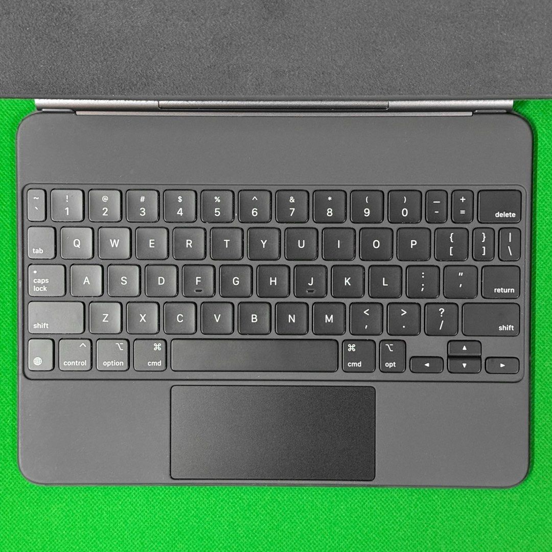 Apple Magic Keyboard (A2261) for iPad Pro 11 inch / iPad Air Gen 4 Gen 5 /  iPad Air M2