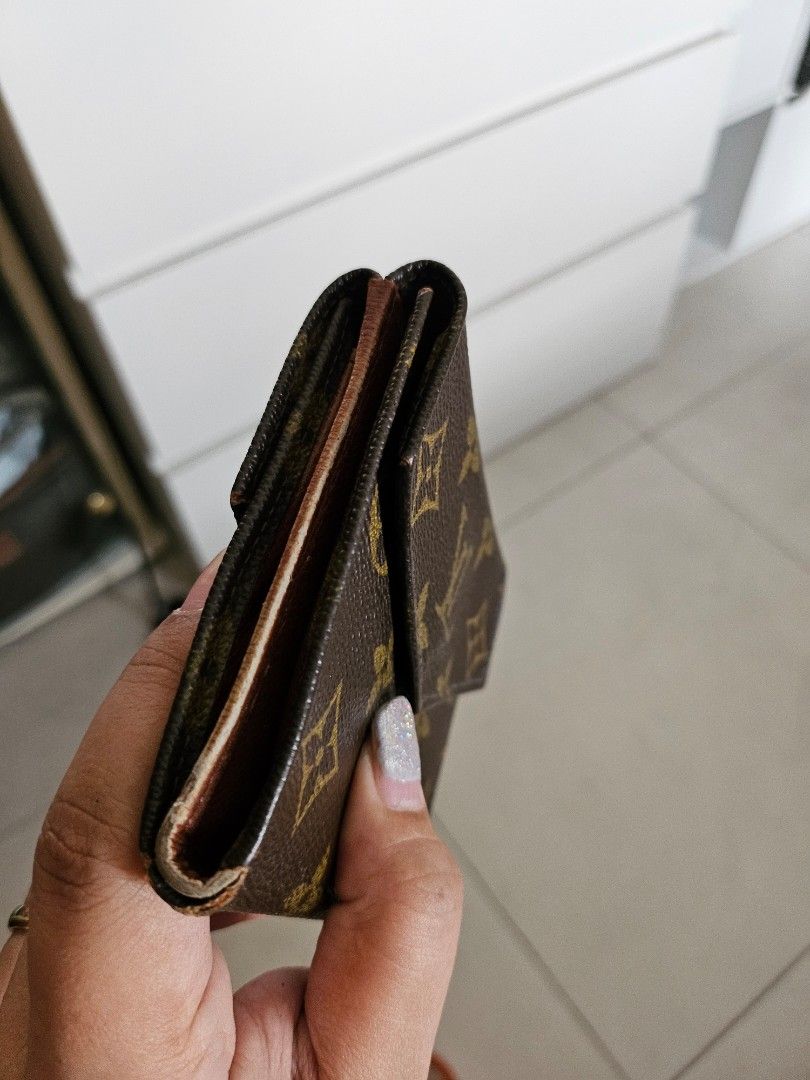 Authentic Louis Vuitton Monogram Wallet (Category: Luxury Bags & Wallets) located in Antipolo. Submitted by frostymmer (Listing ID 1326481887, Image 2). Description: Authentic Louis Vuitton Monogram Wallet No inclusions Money back guaranteed authentic 💯.