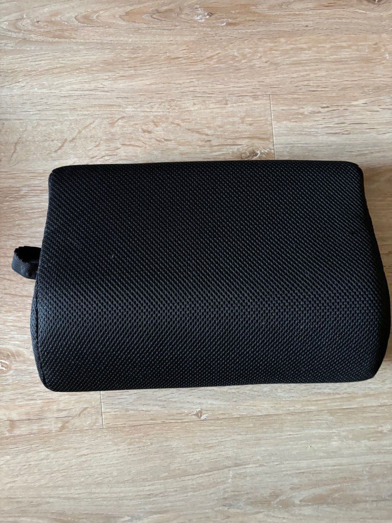 Back support (Category: Cushions & Throws) located in Singapore. Submitted by pikatan (Listing ID 1326330814, Image 3). Description: .