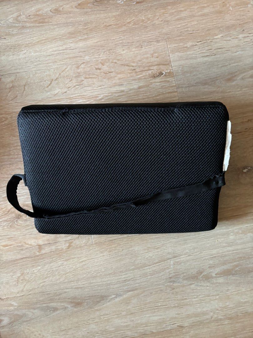 Back support (Category: Cushions & Throws) located in Singapore. Submitted by pikatan (Listing ID 1326330814, Image 2). Description: .