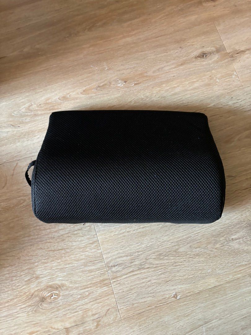 Back support (Category: Cushions & Throws) located in Singapore. Submitted by pikatan (Listing ID 1326330814, Image 1). Description: .