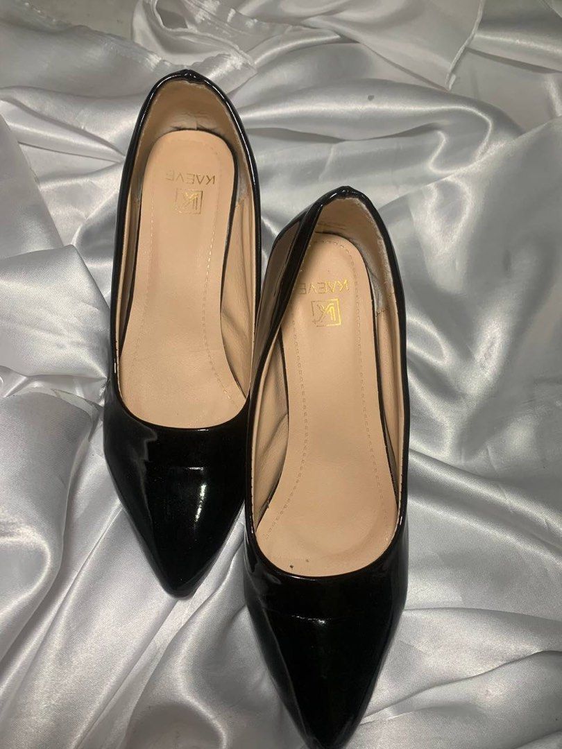 Black pointed school shoes with heels Women s Fashion Footwear Heels on Carousell