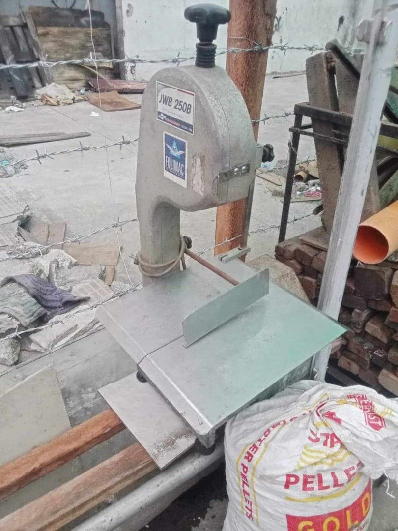 Bonesaw Machine/meat frozen (Category: Industrial Equipment) located in Manila. Submitted by carou51104 (Listing ID 1326340023, Image 1). Description: For Sale :Bonesaw Machine/ meat frozen cutting nastock lng po but all is good condition ,may missing parts lng po sa bonesaw ung nka circle ... meet up or deliver via lalamove you can call this #: 09164904661.