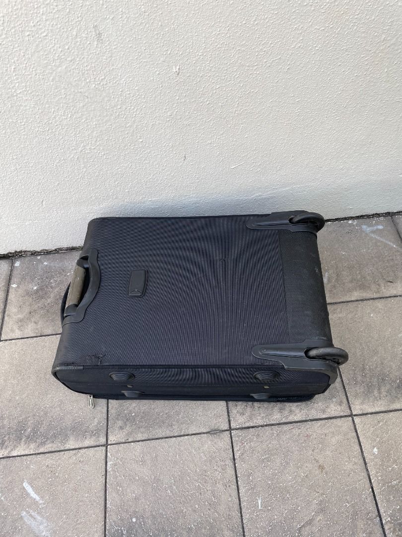 Caran 25 inches 2 wheeler light weight luggage. Dimension is 60 x 42 x