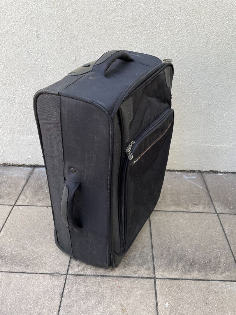 Caran 25 inches 2 wheeler light weight luggage. Dimension is 60 x 42 x